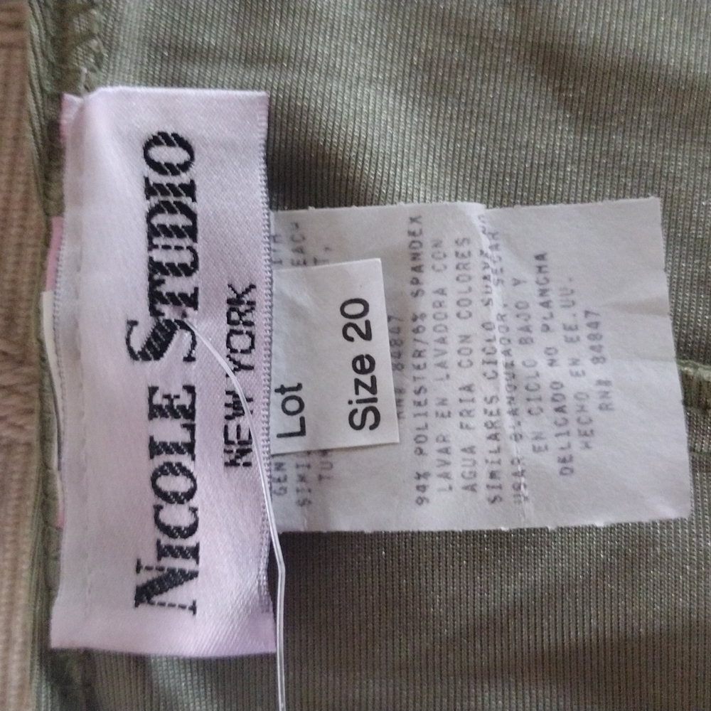 4@30.00 or 20.00 NWT Plus Size Dress by NICOLE STUDIO - Picture 5 of 16